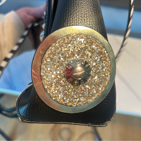 Henri Bendel crossbody fold over Robot Bag - Picture 8 of 14